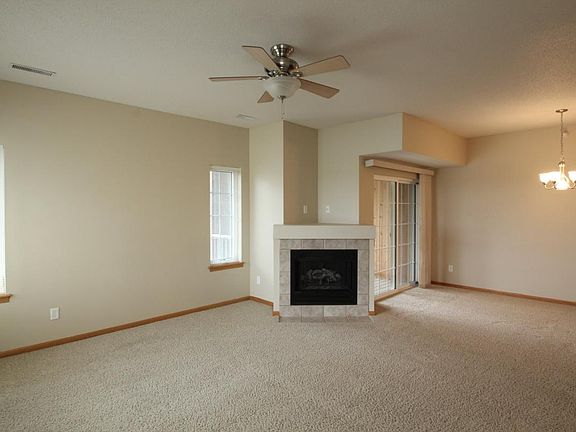 5th image of 440 Bradley Pl Unit 11