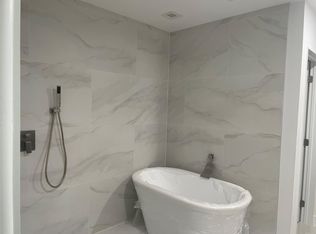 521 E Tropical Way, Plantation, FL 33317