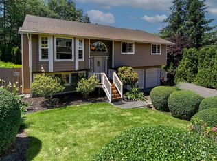 21325 Poplar Way, Lynnwood, WA 98036
