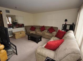 801 Robbins Ave APT 3, Dracut, MA 01826