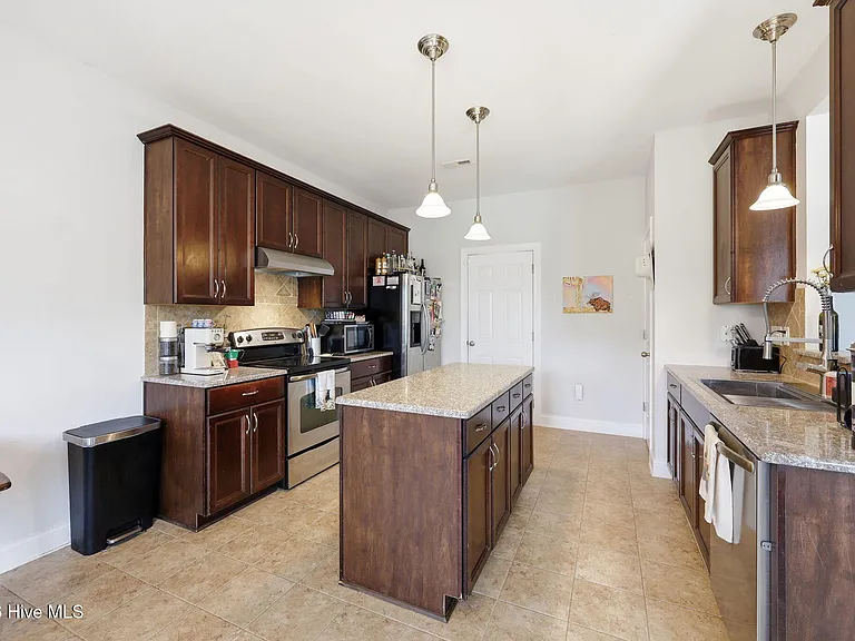 90 Quatrefoil Ct — Photo 11