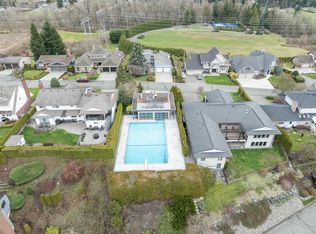 3755 Clearbrook Rd #3, Abbotsford, BC V2T5A8