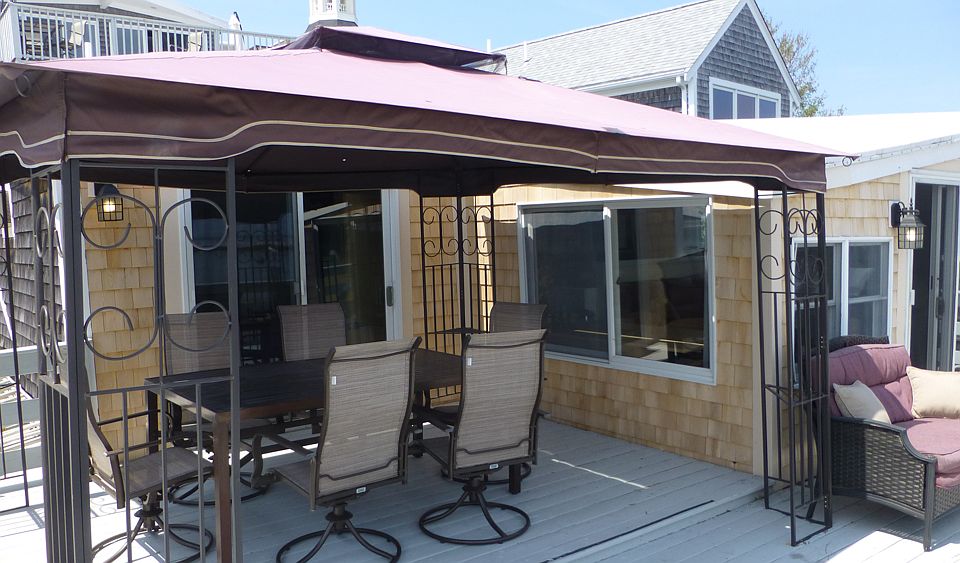 Deck facing water