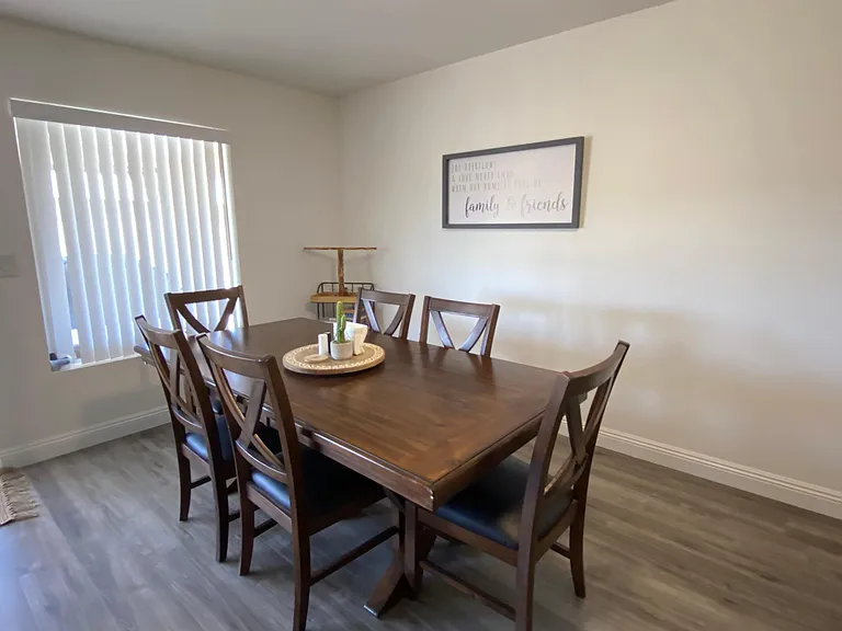 2834 Holiday Dr — Photo 11