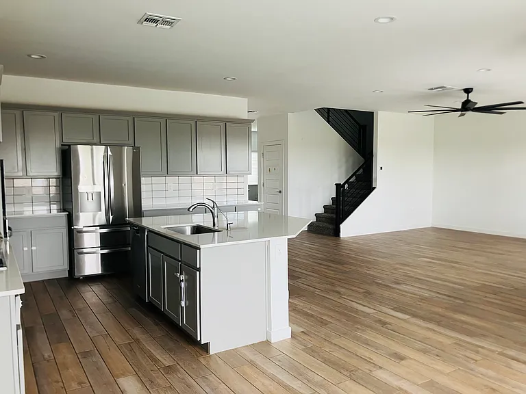 11132 S Weismann Dr — Photo 6
