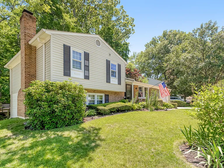 12077 Willowood Dr — Photo 2