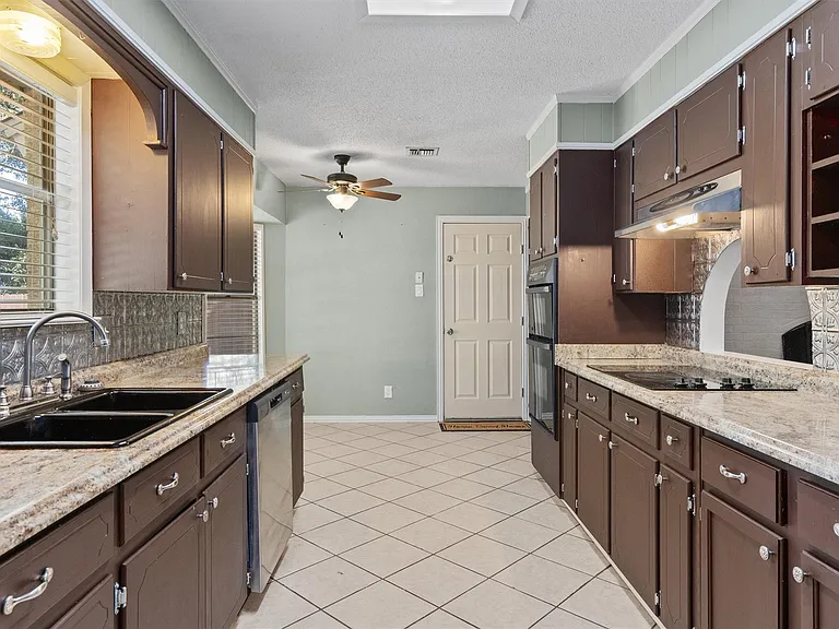 1601 Okelley Rd — Photo 18