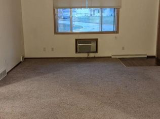 716 12th St #11, Baraboo, WI 53913