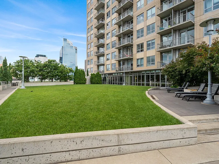 929 Portland Ave #2408 — Photo 42