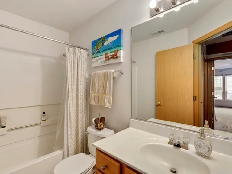 3165 Bromley Ln — Photo 14