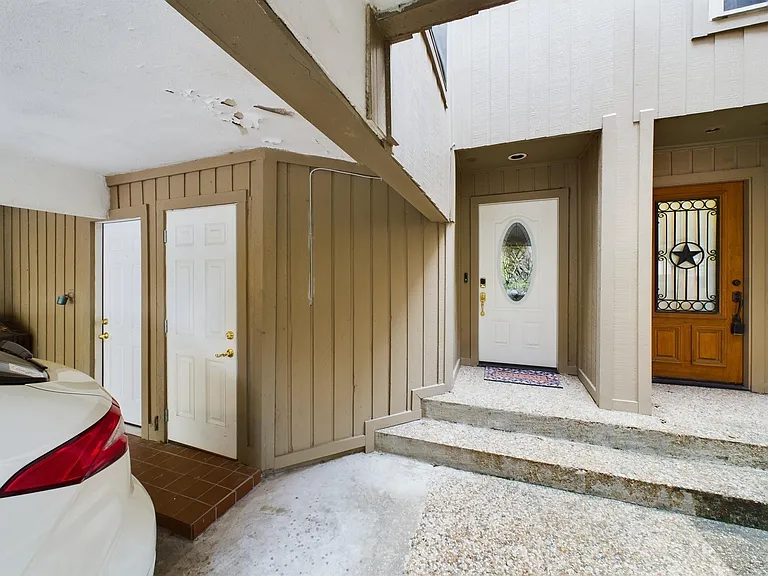 9400 Doliver Dr #35 — Photo 32