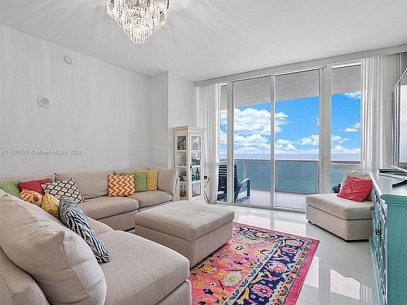 4th image of 15901 Collins Ave APT 2607