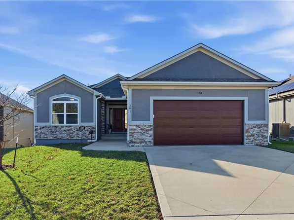 201 Tanner Dr, Belton, MO 64012