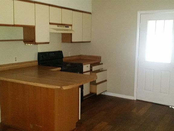 4th image of 3001 Holiday Dr SW