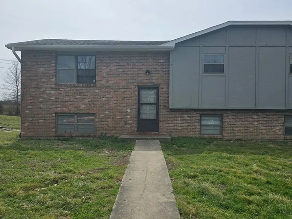 4300-4302 E Santa Barbara Dr #D, Columbia, MO 65201