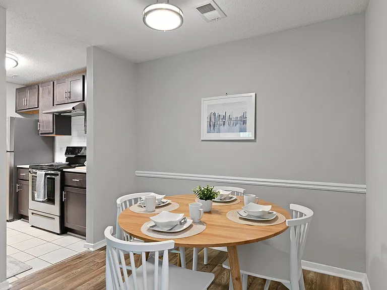 450 Waldan Cir — Photo 10
