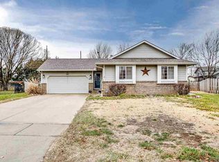 8114 W Westlawn Cir, Wichita, KS 67212