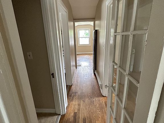 4th image of 1703 W Saginaw St #2-1/2