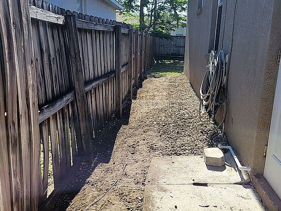 5th image of 448 Sand Ridge Dr