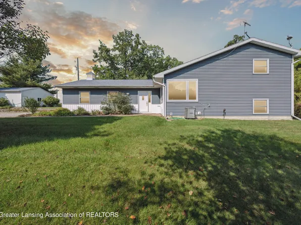 5890 Bellevue Rd, Eaton Rapids, MI 48827