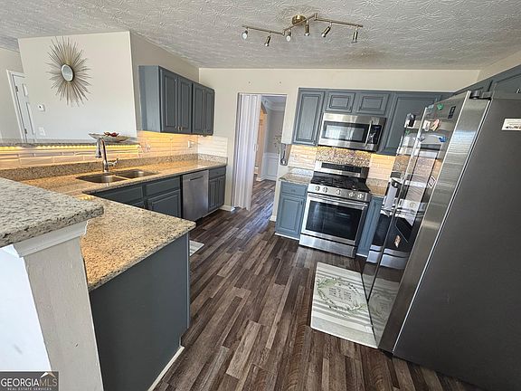 3rd image of 60 Templeton Way