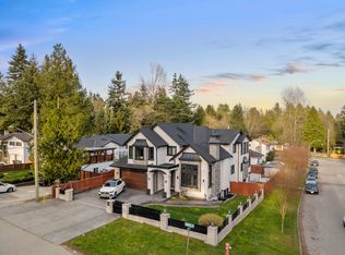 6710 137a St, Surrey, BC V3W 5E9