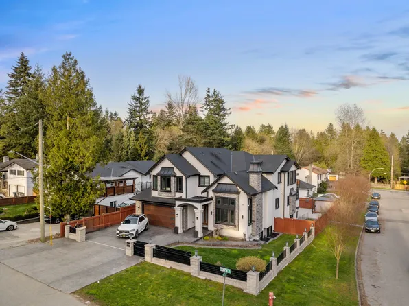 6710 137a St, Surrey, BC V3W 5E9