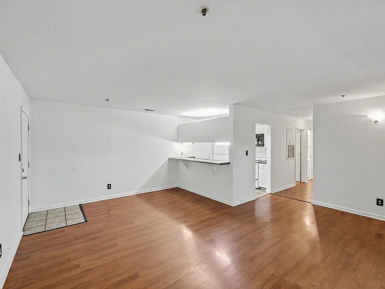 9535 University Terrace Dr #B — Photo 2
