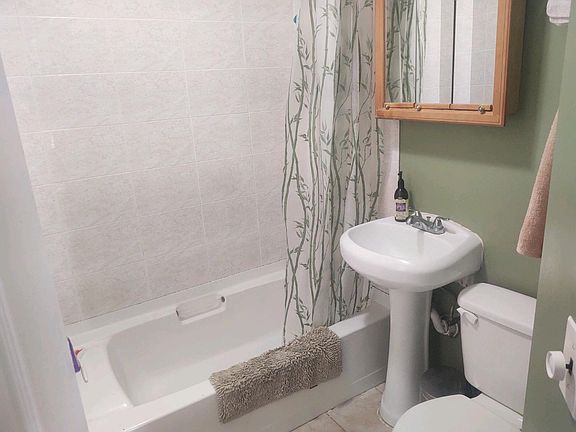 4th image of 1624 N Honore St APT 2R