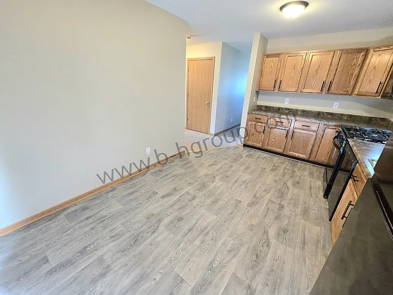 8845 17th Ave — Photo 7