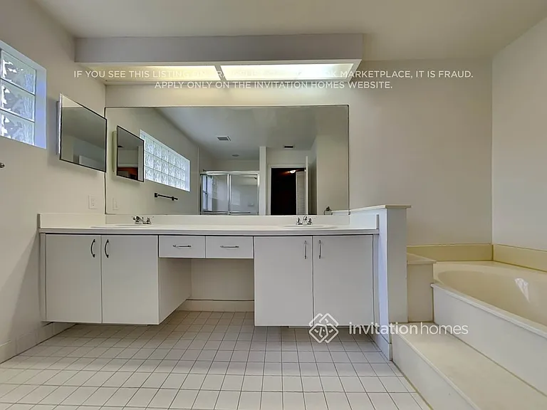 7546 Briar Cliff Cir — Photo 12
