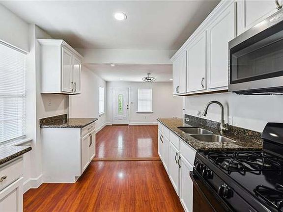 3rd image of 6204 Wainwright Dr