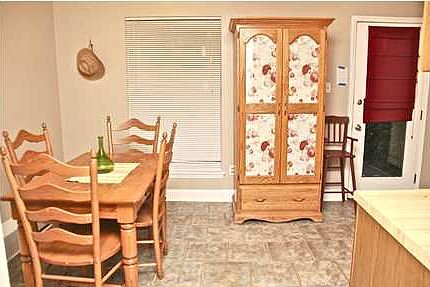 4th image of 126 E Pamela Dr