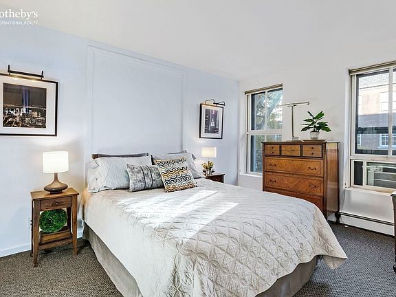 5th image of 420 W 47th St APT 3D