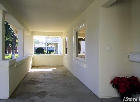 2nd image of 15 Palm Ave