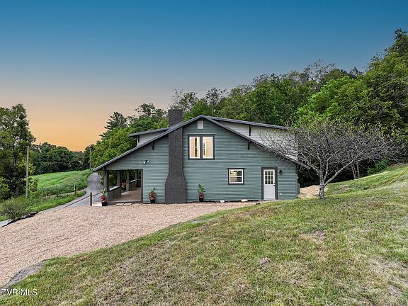 5th image of 40 Iron Bridge Rd