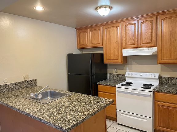 2nd image of 839 Gilchrist Walkway APT 1