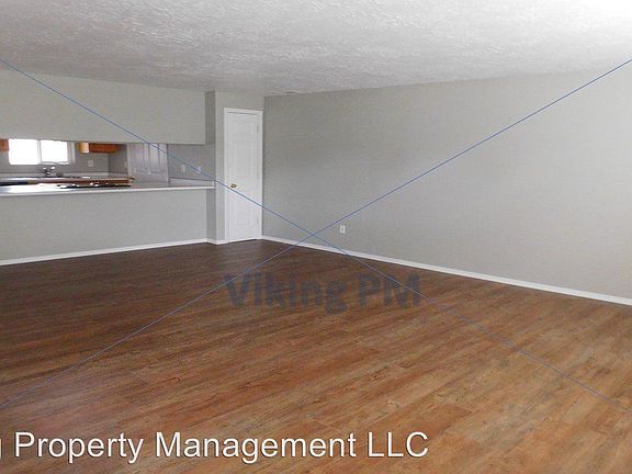 4th image of 923 NW Claypool St