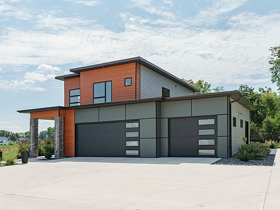 4th image of 5921 N Sessler Ct