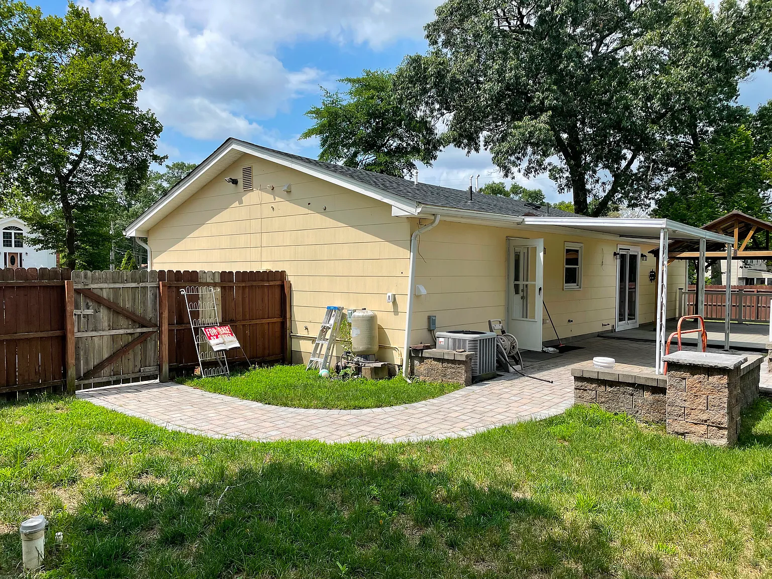 5 bed, 1665 sqft, $3,500 — Photo 3