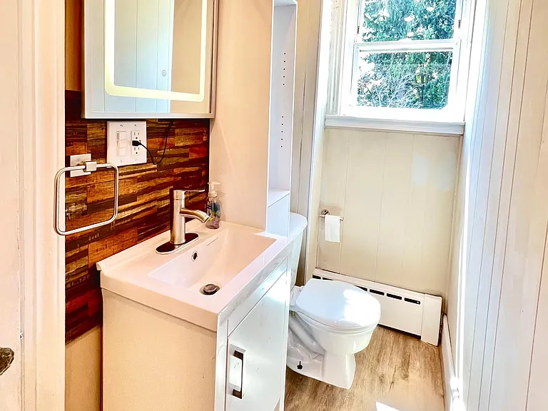 312 Waseca Ave #2 — Photo 9