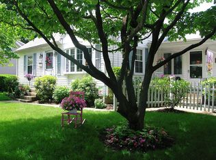 34 New London Ave, West Warwick, RI 02893