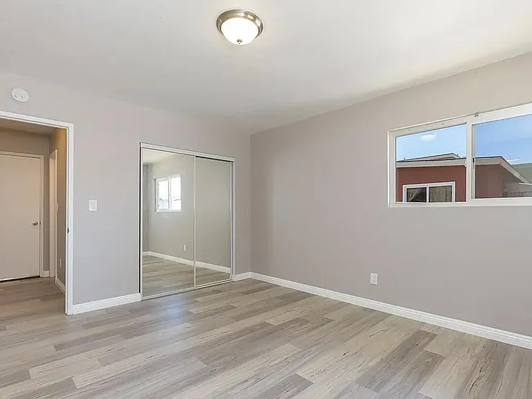 1032 Fern Ave — Photo 5