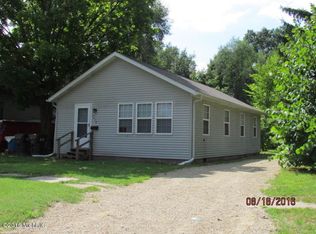 1058 McAllister Ave, Benton Harbor, MI 49022
