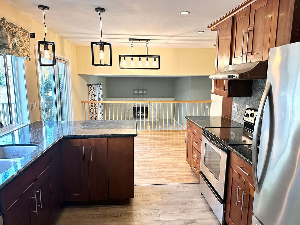 1st image of 435 Thames Park Ct