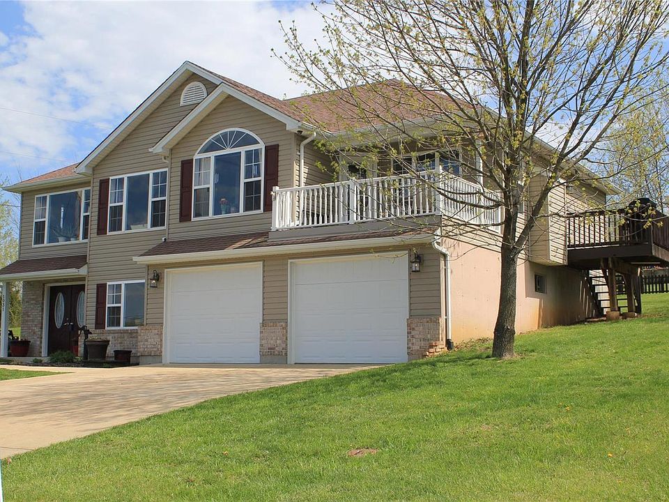 1st image of 1031 Lakeshore Dr