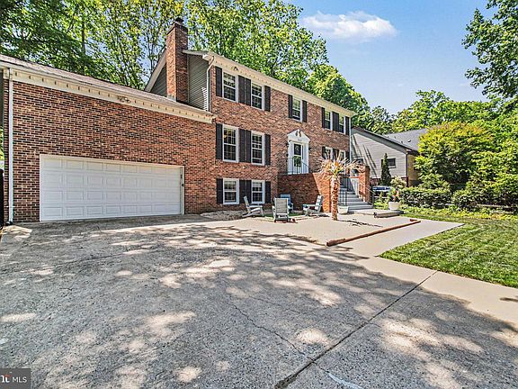 2nd image of 1207 Richmond Dr