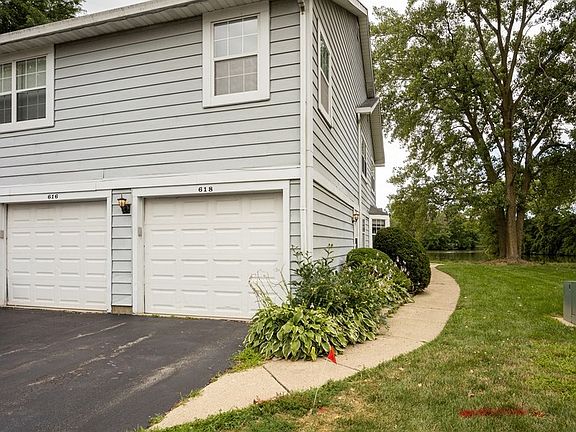 2nd image of 618 N Lake Shore Dr