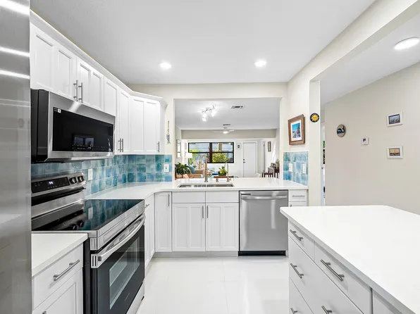 2016 SW 29th Court #5b1, Delray Beach, FL 33445