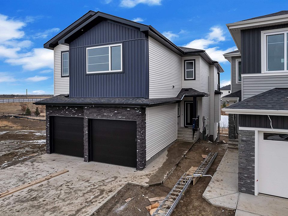 1st image of 21 Axelwood Cres
